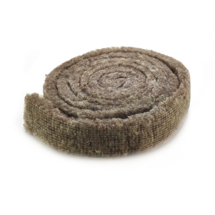 Snail barrier sheep wool