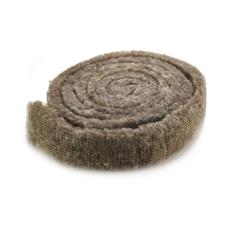 Snail barrier sheep wool