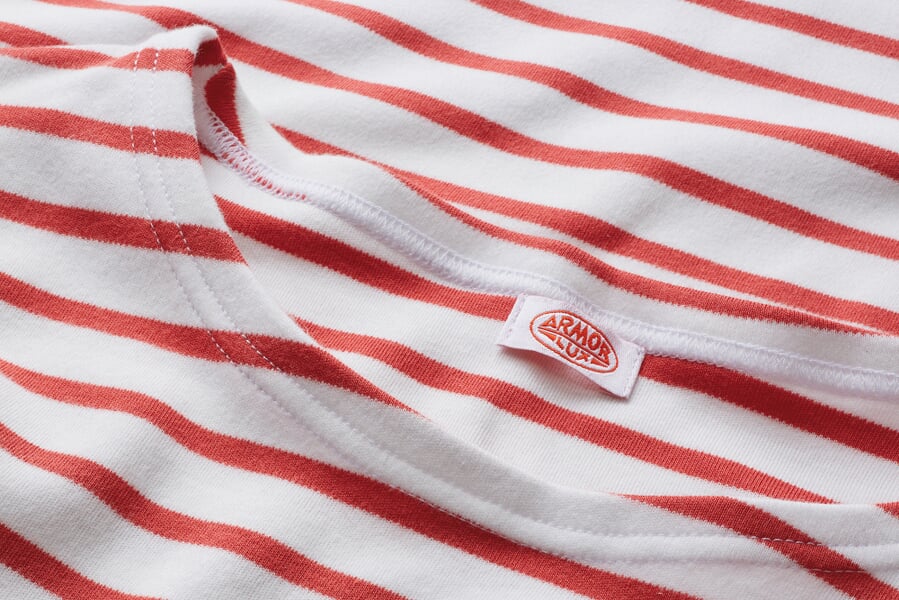 Damesmatrozenhemd Wit-rood, close-up