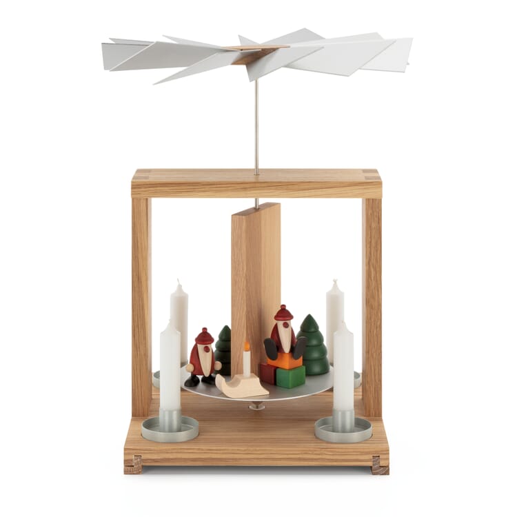 Pyramide de table avec figurines