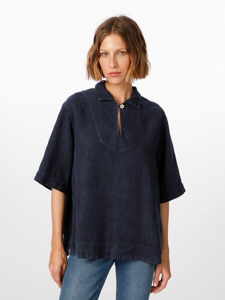 Women's Linen Slip-On Blouse Dark blue, presented on a model