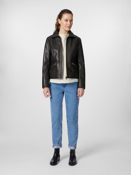 Ladies roadster jacket horse leather Black/Brown, presented on a model