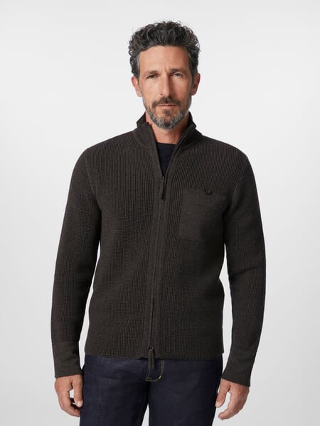 Herren-Strickjacke Grafit, Tragebild