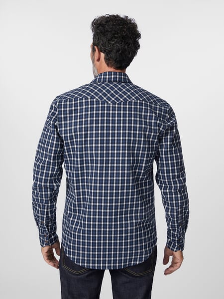 Heren Flanellen Overhemd Plaid Blauw-Wit, gepresenteerd op een model