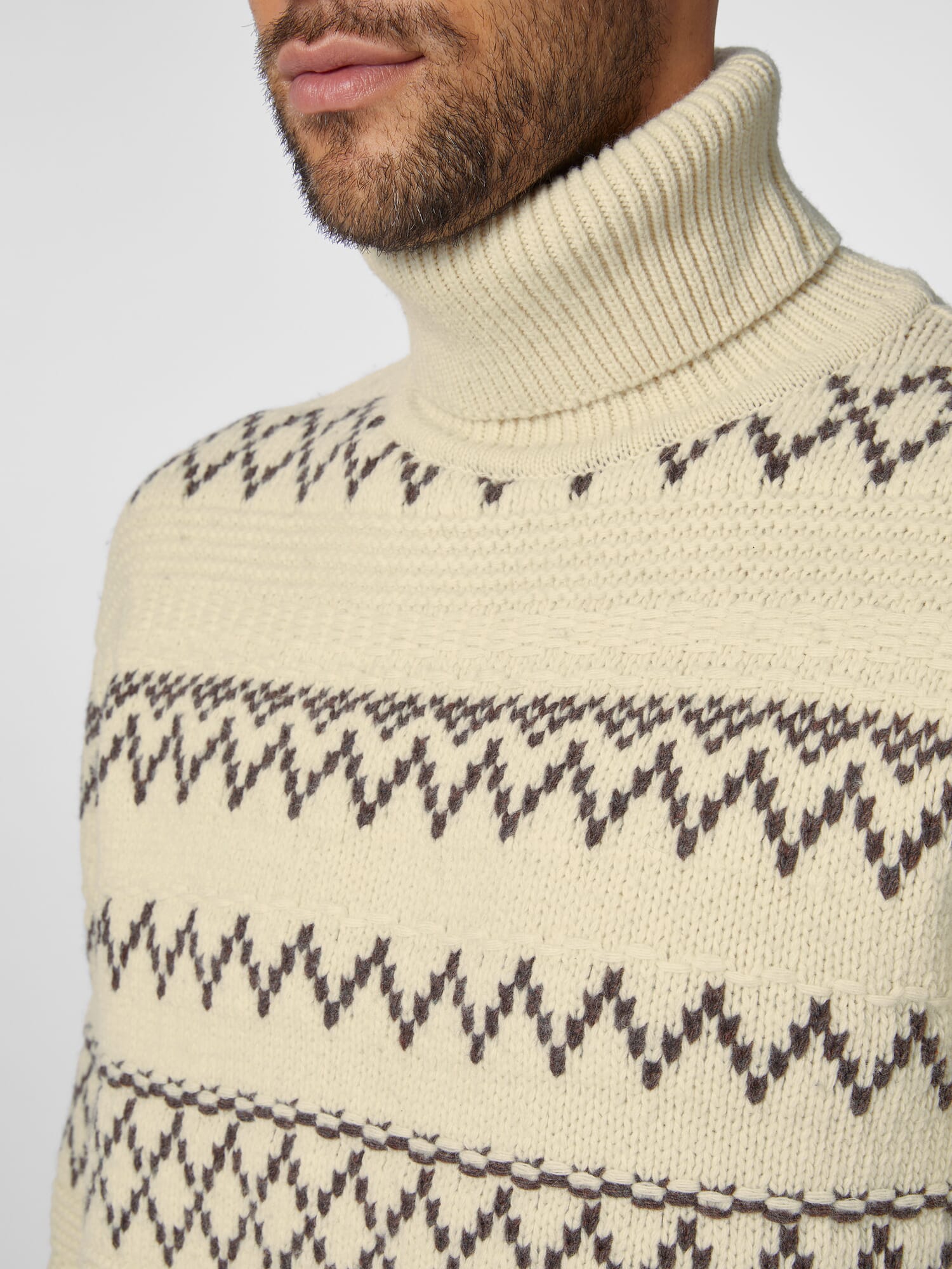 mens-turtleneck-sweater-