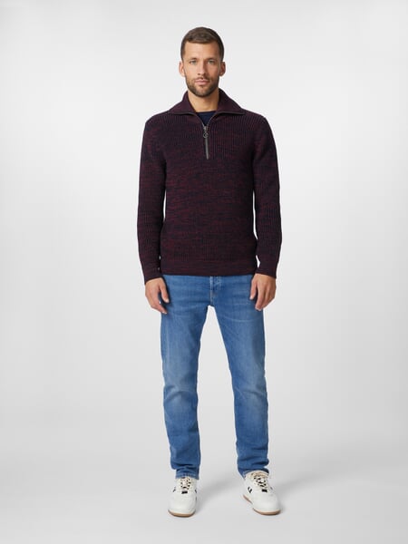 Troyeur homme col zippé Bleu-Rouge, présenté sur un modèle