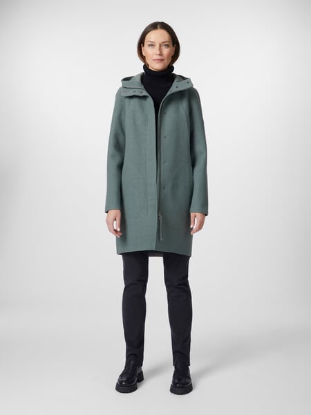 Parka en laine pour femme Sauge, présenté sur un modèle