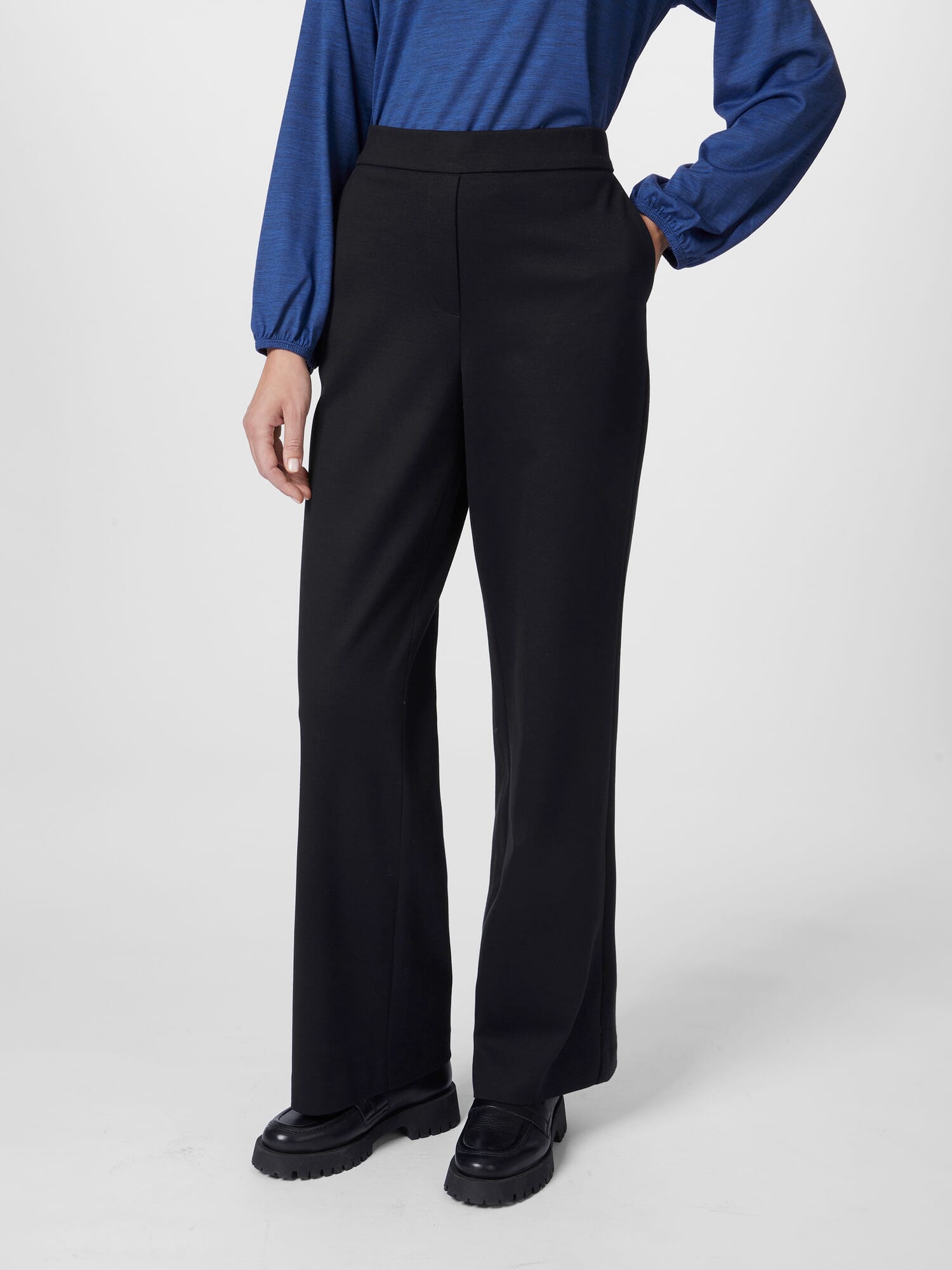 大幅お値下げ中MANOF▶︎PINCH TUCK JERSEY PANTS Ladies jersey pants, Black | Manufactum