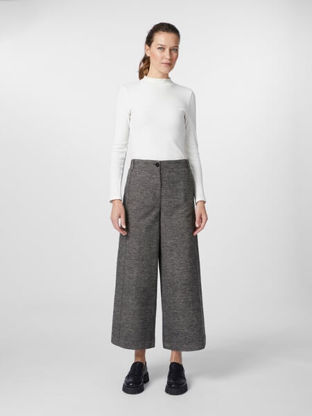 Ladies culotte Grey melange, presented on a model