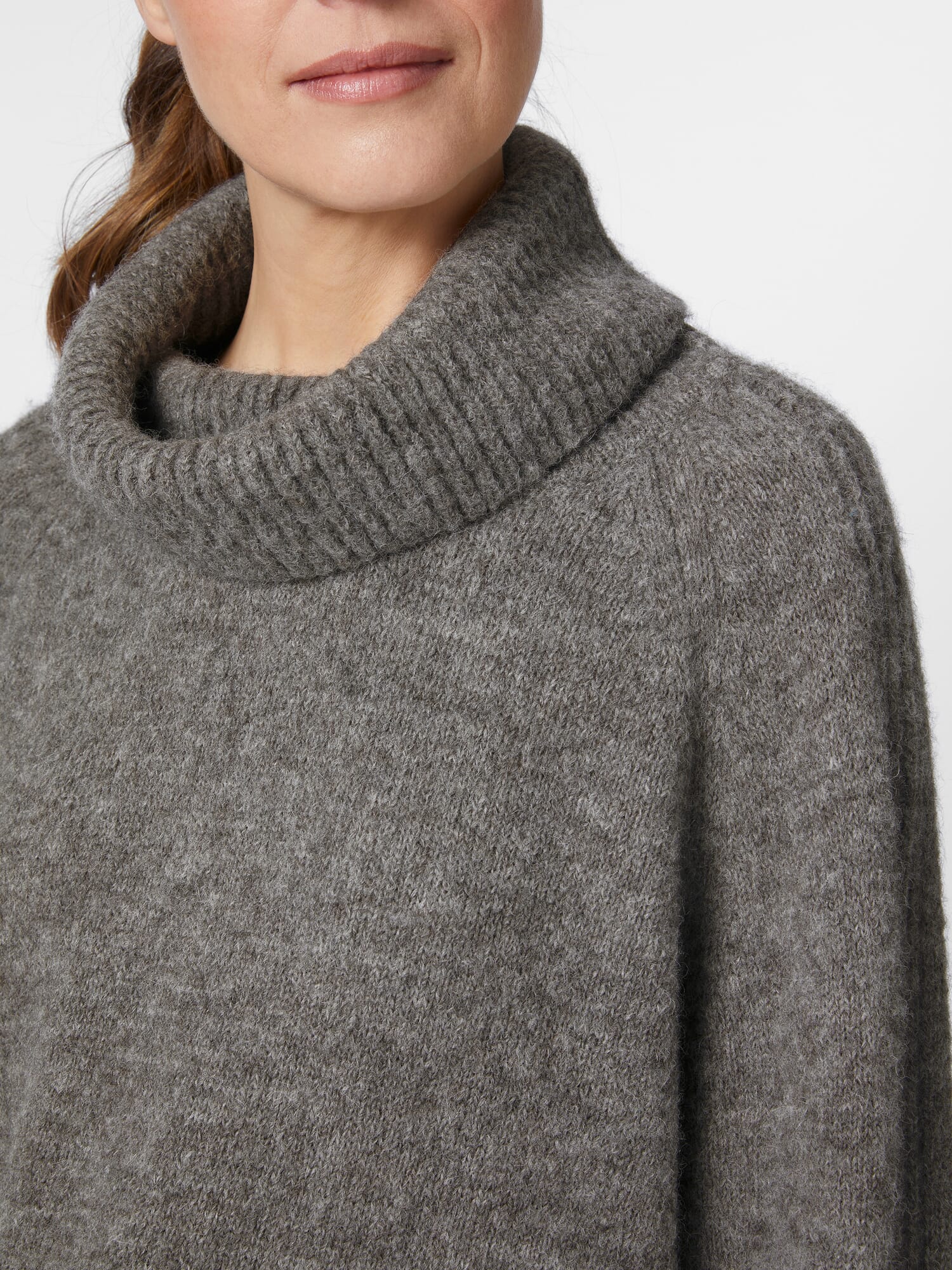NANUSHKA 売れ筋商品|||ナヌーシュカ ニット&セーター アウター レディース Turtlenecks Grey Ladies turtleneck sweater, Gray | Manufactum