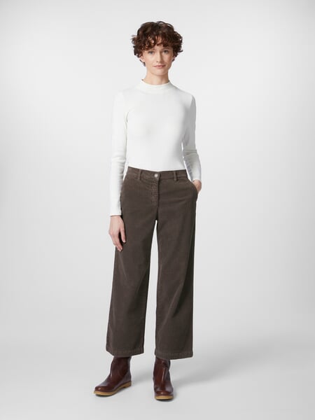 Women's corduroy pants Brown, presented on a model