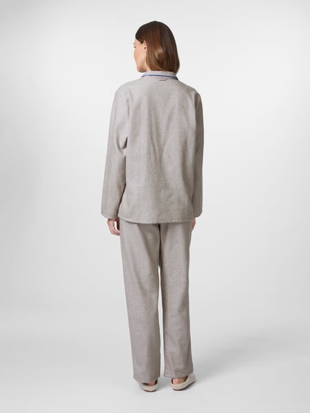 Flanellpyjamas til kvinder Beige meleret, præsenteret på en model