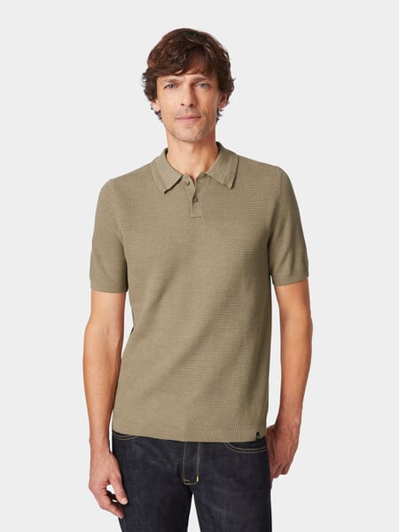 Herren-Poloshirt gestrickt Camel, Tragebild