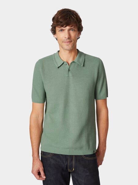 Herren-Poloshirt gestrickt Salbeigrün, Tragebild