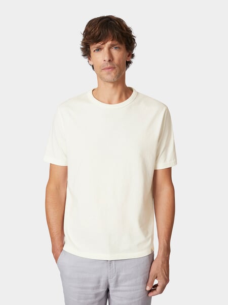 Men's T-shirt TEE02 Offwhite, presented on a model
