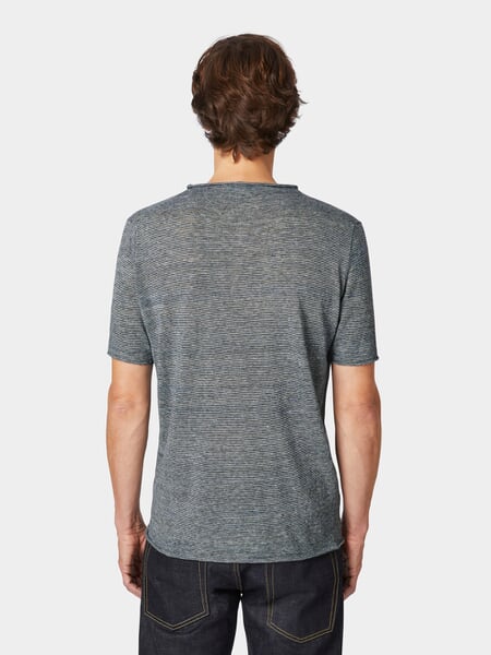 Men knit shirt Blue melange, presented on a model