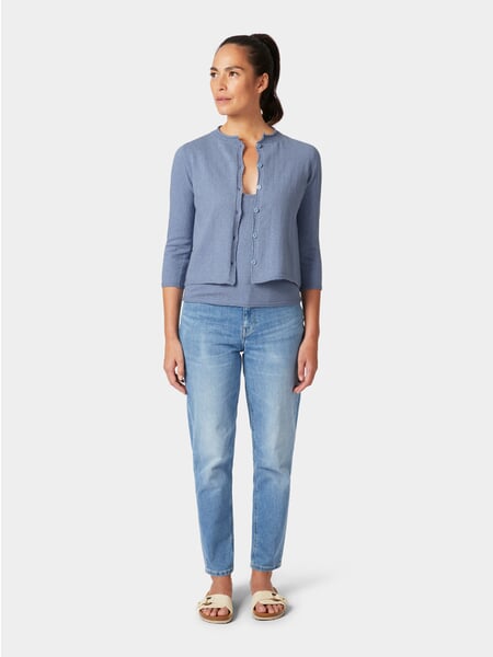 Cardigan pour femme Bleu clair, présenté sur un modèle