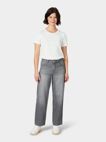 Jeans femme cropped Gris, présenté sur un modèle