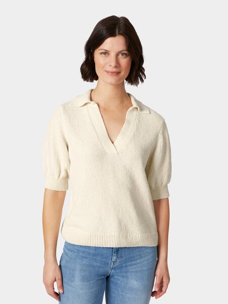 Polo en maille bouclette pour femme Blanc naturel, présenté sur un modèle