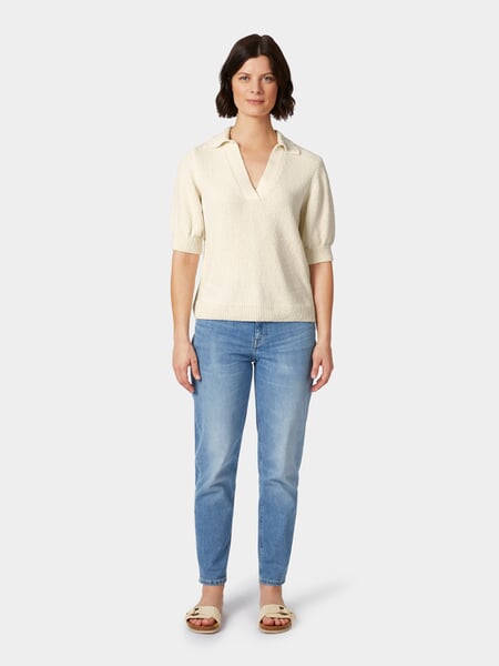 Polo en maille bouclette pour femme Blanc naturel, présenté sur un modèle