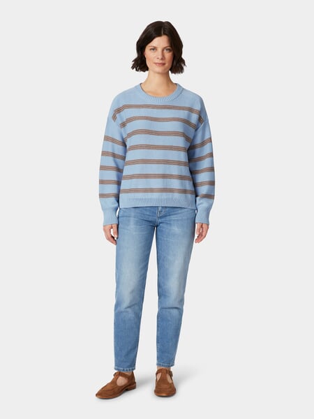 Pull-over en maille rayé pour femme Bleu-marron, présenté sur un modèle