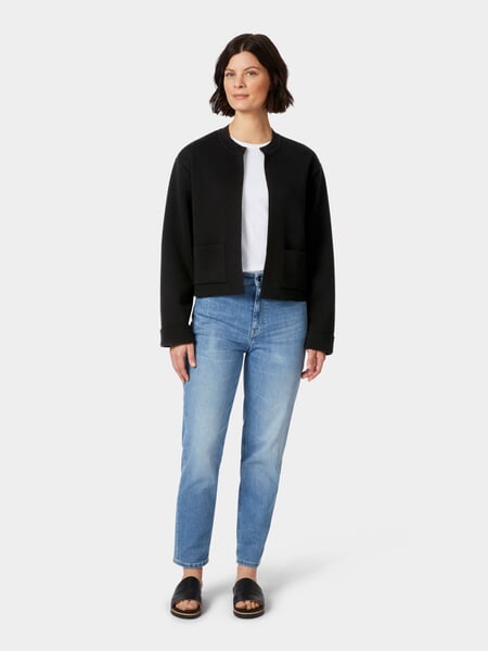 Veste en tricot pour femmes Punto Milano Noir, présenté sur un modèle