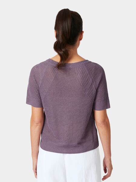 Damestrikbluse med halvlange ærmer i hør Lilla, præsenteret på en model