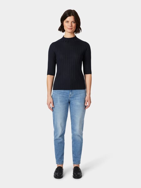 Pull-over en maille pour femme à manches courtes Bleu foncé, présenté sur un modèle