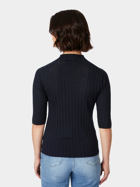 Women’s Short-Sleeve Knitted Shirt Dark blue, presented on a model