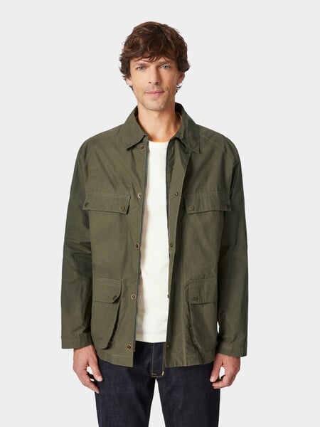 Herrenjacke gewachst Oliv, Tragebild
