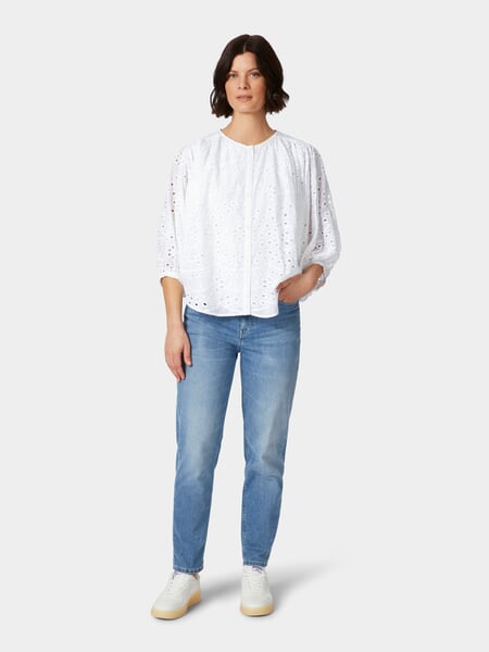 Camicetta da donna con ricamo traforato Bianco, Tragebild