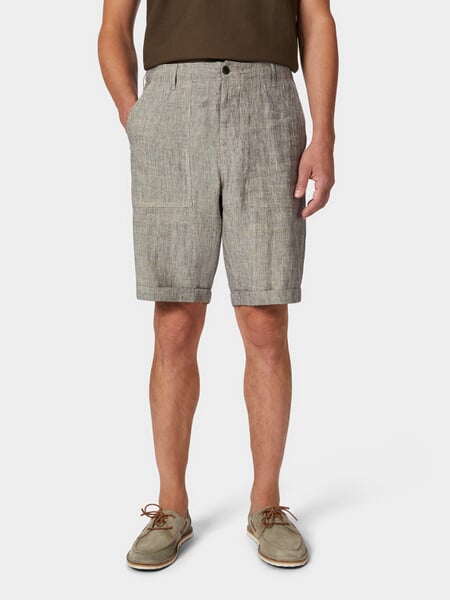 Linnen herenshort 1962 Beige gemêleerd, gepresenteerd op een model