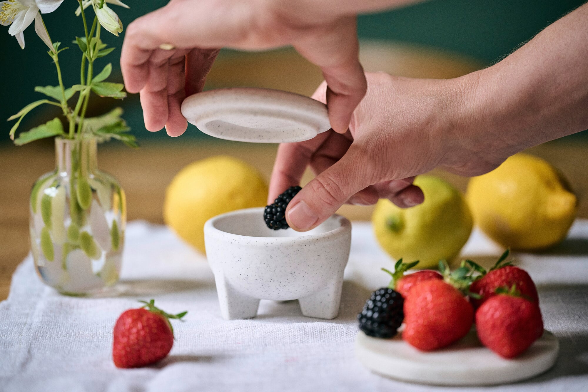Fruit fly live trap natural porcelain | Manufactum