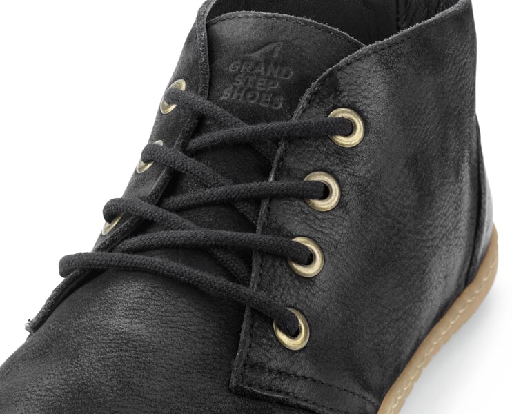 Men's barefoot shoe leather Black, close-up