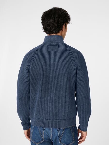 Herren-Stricktroyer Navy, Tragebild