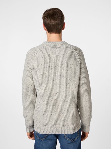 Herren-Strickpullover Hellgrau, Tragebild