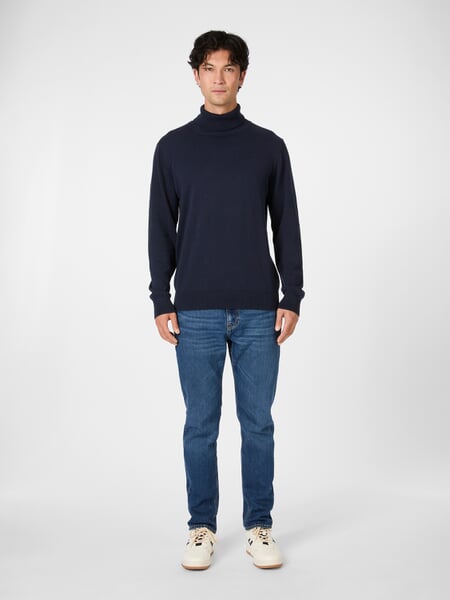 Men's cotton turtleneck Navy, presented on a model