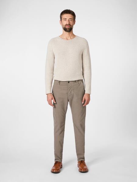 Herrenhose Velvet Taupe, Tragebild