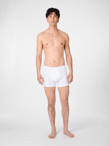 Herren-Retroshorts Weiß, Tragebild