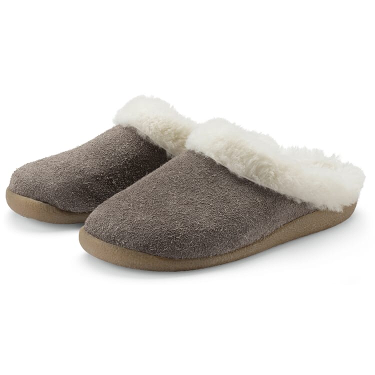 Zapatilla de piel de cordero, Gris claro
