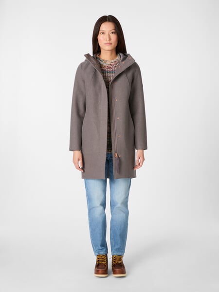 Uldparka til kvinder Mauve, præsenteret på en model