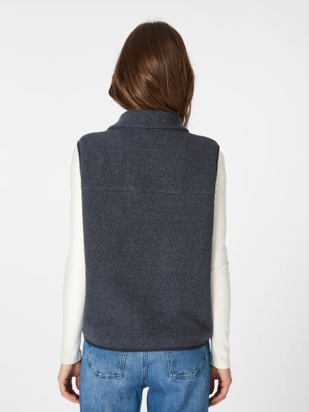 Damesvest Antraciet, gepresenteerd op een model