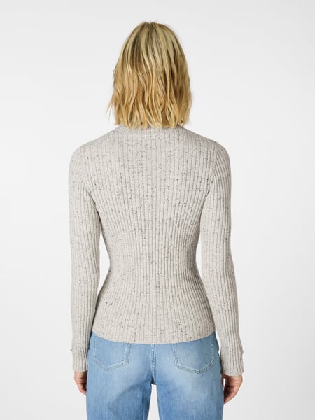 Damen-Strickshirt meliert Hellgrau, Tragebild