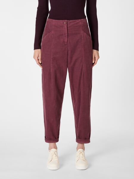 Damesbroek van fijn corduroy Wijnrood, gepresenteerd op een model
