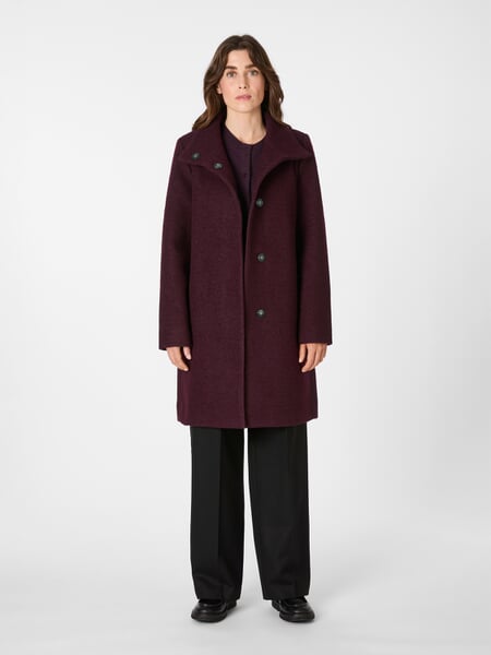 Ladies Whale Coat Bordeaux, presented on a model