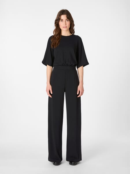 Damen-Jumpsuit Schwarz, Tragebild