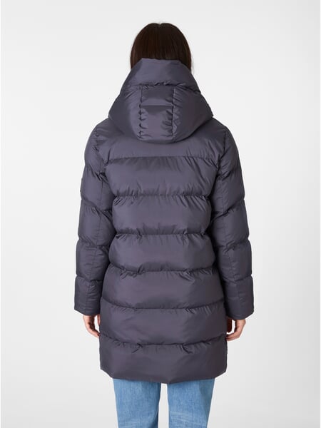 PrimaLoft® Women’s Coat Aubergine, presented on a model