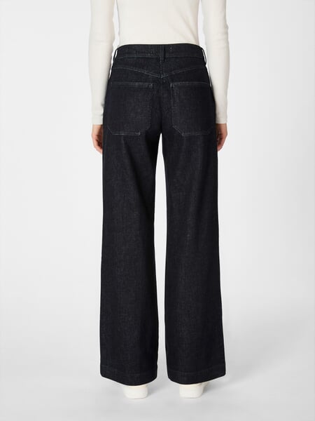 Women's jeans with wool blend Denimblue, presented on a model