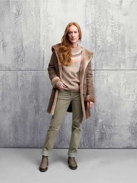 Women’s slim-leg corduroy pants Medium gray, application example