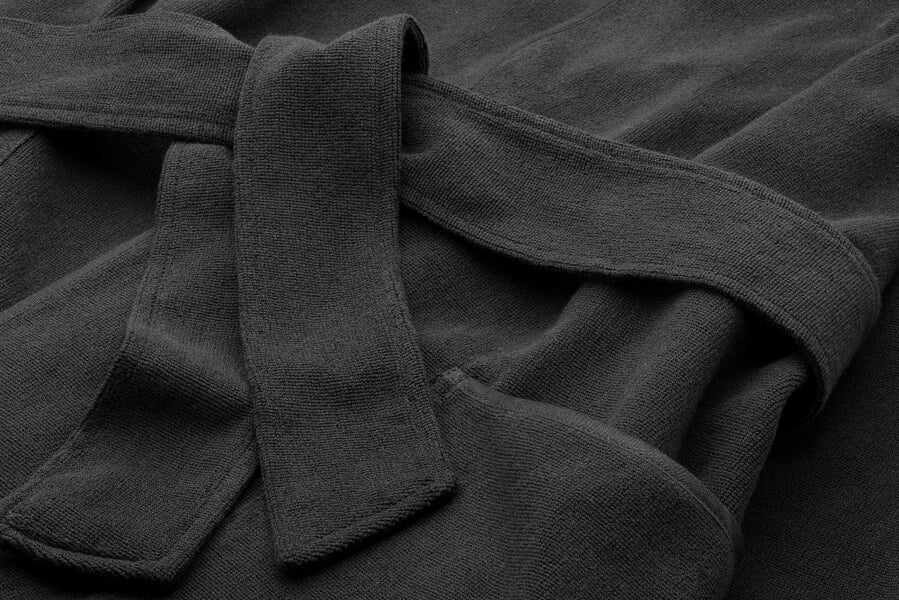Albornoz Herrkarl Negro, Detailsicht